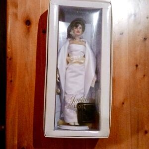 Vintage 1998 16" Porcelain Jackie Kennedy Doll Brand New in Box